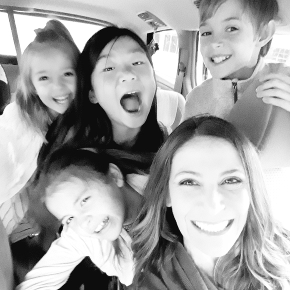 Meet your Posher, Jennifer - Picture 2 of 2